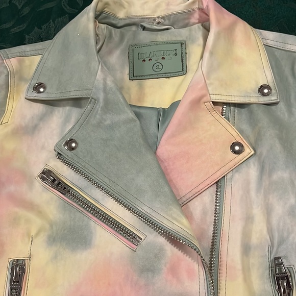 🎉💕 HOST PICK 🎉💕 NWOT Blanknyc rainbow faux leather moto style jacket - Picture 9 of 13